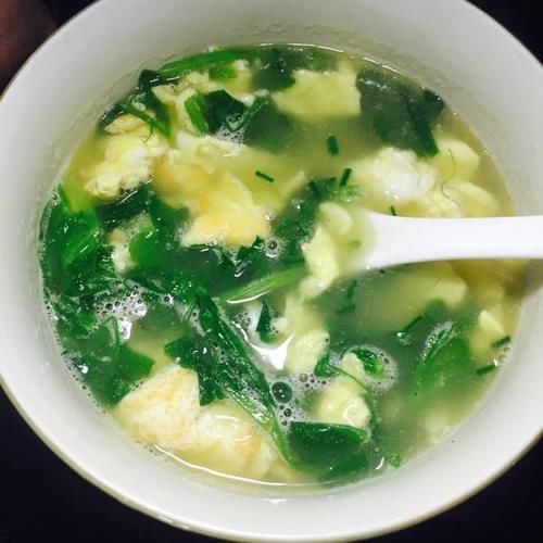  豌豆苗鸡蛋汤|秋天别喝鸡汤了，就喝它，滋补又刮油，小肚子不鼓了，人人喝得起