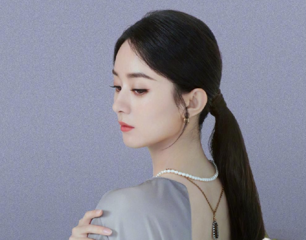  意外|《中餐厅》宣传片花絮，离开特效后的赵丽颖，意外暴露最真实演技