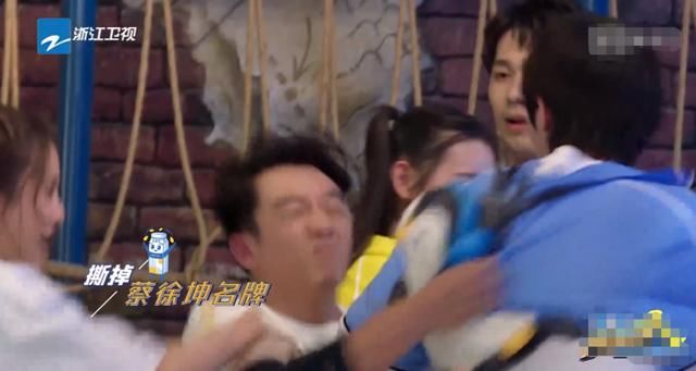  李晨|《奔跑吧》史上最憋屈撕名牌？郑恺迎来高光时刻，剧本痕迹太明显