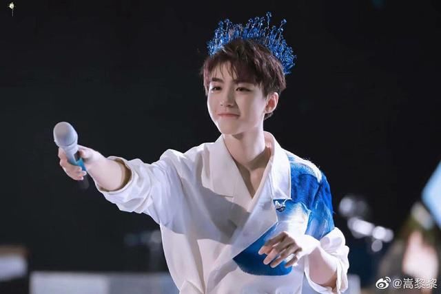  新闻|「TFBOYS」「新闻」200813 王俊凯粉丝接唱翻车现场，看一次笑一次的名场面