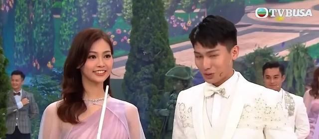  终于|港姐评委终于不眼瞎了