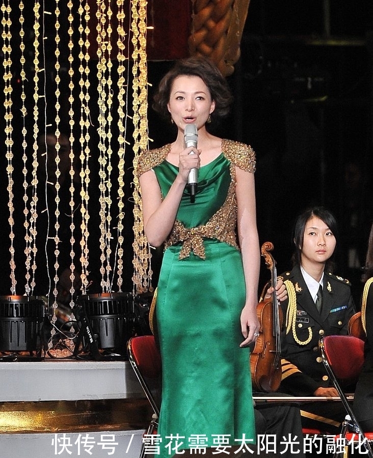  细腰|中国诗词大会，董卿是有魅力的主持人，陈更是有实力的选手