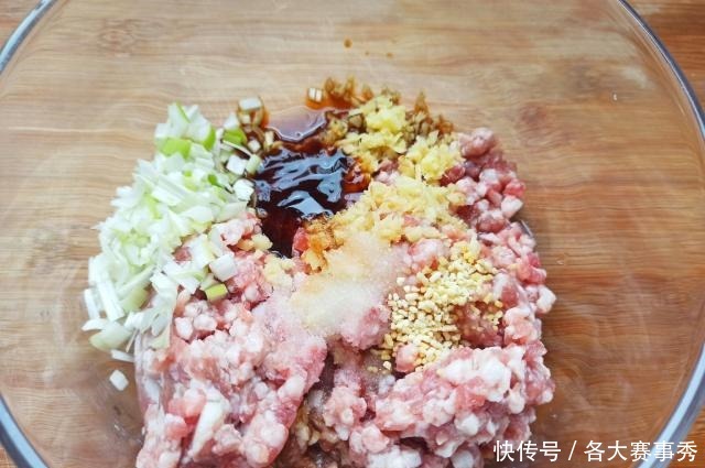 搅拌|白萝卜这样做最好吃,做法超简单,出锅鲜嫩多汁,还能增强免疫力