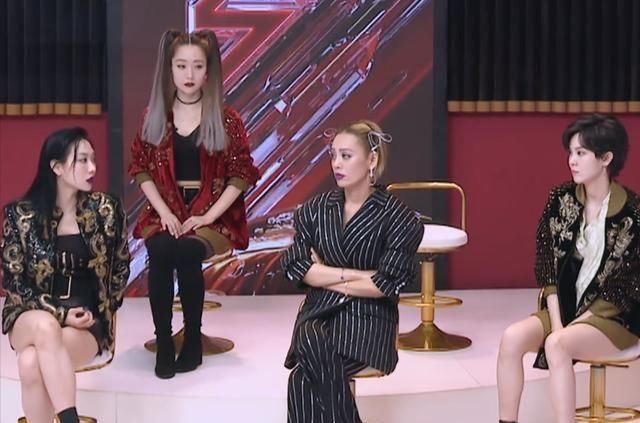  尴尬|蓝盈莹突然要求换组，宁静脸色大变气氛尴尬，她真的是来比赛的！