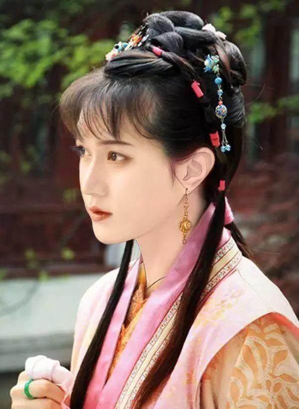  陆毅|当男星换上女装：陆毅张卫健不算什么，朱一龙才是真的惊艳！