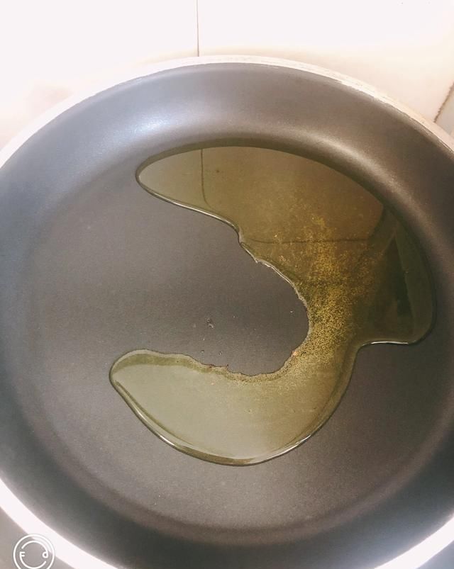  没错|又是简单的菜？没错，简单的香煎土豆丝饼来了！附两种吃法！