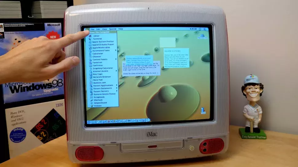 追溯到 1999 年，触控屏版苹果 iMac G3 原型上手