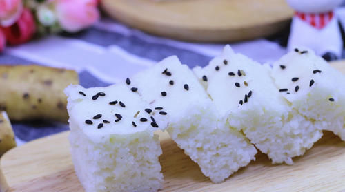  发酵|只要1碗大米1盒牛奶，3克酵母和2勺糖，教你做大米糕，比买的还好