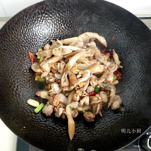  神器|初秋燥热，遇到它别错过，比猪牛羊肉便宜鲜香，堪称“下饭神器”