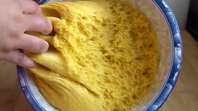  小白|南瓜教你新做法，金黄香脆，蓬松柔软，厨房小白也能学会