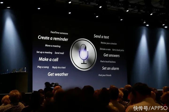 苹果 Siri 团队内幕曝光：挣扎、斗争、重组