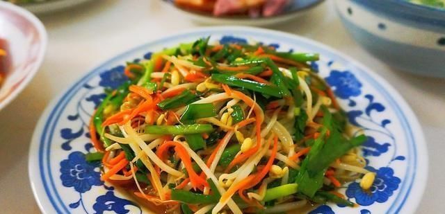 不多|一家三口的晚餐, 花钱不多吃得香, 有菜肉有营养, 孩子多吃一碗饭