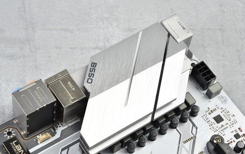  三代锐龙|AMD 3000XT系列处理器首测 性能上升功耗不变