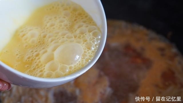 大热天|大热天,西红柿和它是绝配,每天一碗,清热解暑,精神过夏天