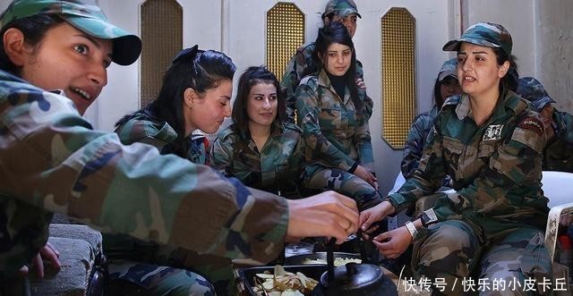 亚美尼亚|肩扛火箭筒手持机关枪 战火中的亚美尼亚女兵 可敬还是可怜呢?