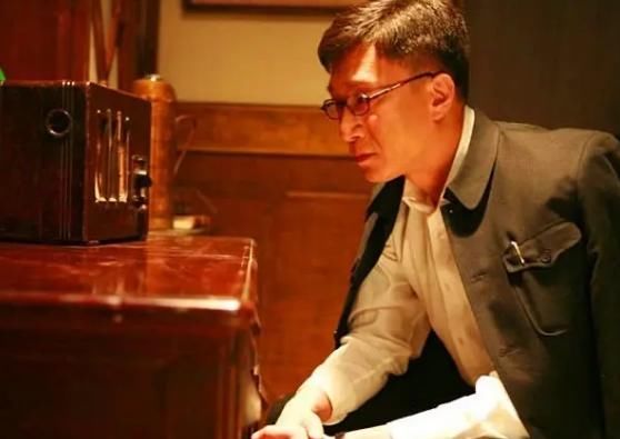  艺节目|邓超孙红雷黄渤参加综艺被毁神秘感，演员应该参加综艺吗