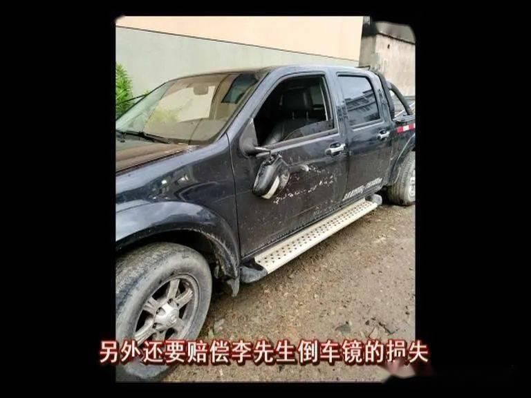  活见鬼|一个月被掰5次后视镜，车主一看监控真是活见鬼了……