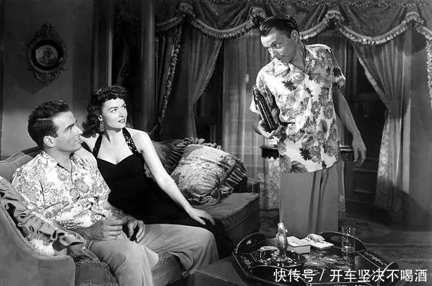 喜欢|明星都喜欢的印花衬衫,怎样穿才能保持衣品这些小细节不能忽视