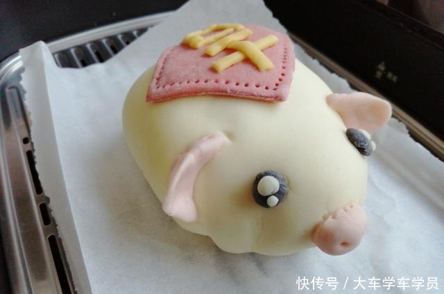 粉色面团|详细教你做出抖音里很火的母子猪馒头,让你新年红遍朋友圈!