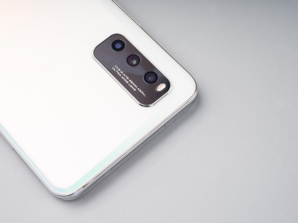  iQOO|以下克上的好家伙 iQOO Neo3的上手体验