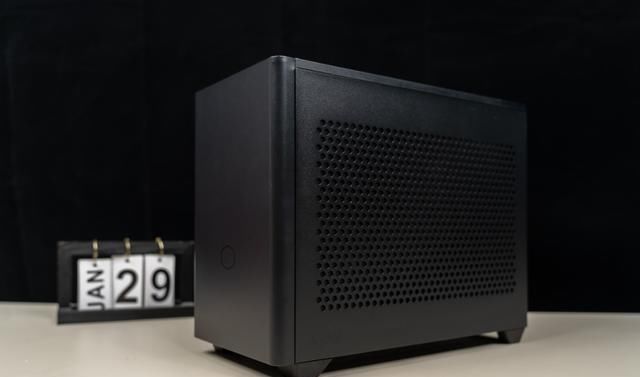  酷冷|设计精致，用料厚道、酷冷至尊NR200(魔方200)迷你机箱 评测