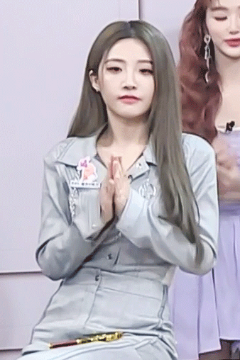  变脸|喻言开启省电模式，表演完上演一秒变脸，太可爱！