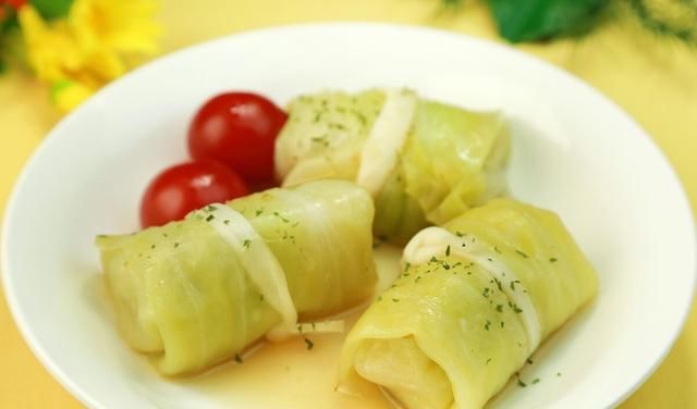 看似|翡翠菜包,看似普通的美食,高颜值宴席菜,学会它逢年过节添道菜