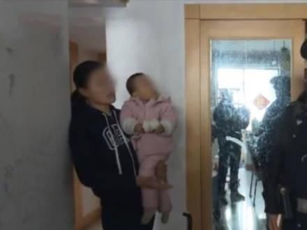 孩子犯错|“快把我妈抓走”7岁娃报警称被妈妈“家暴”,爸爸很是赞同