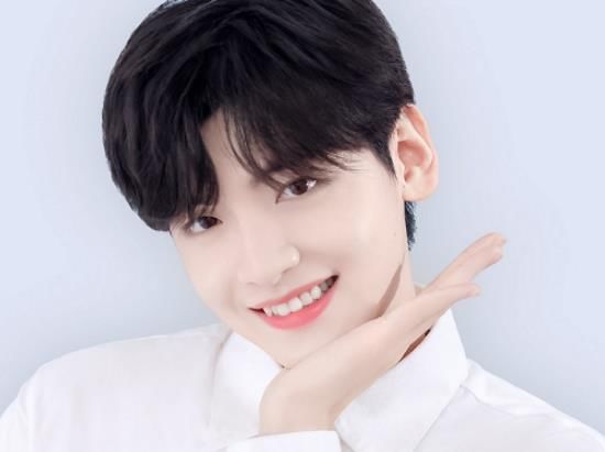 翟潇闻|闫妮搭档翟潇闻演母子，配角阵容很养眼，但看到他我却忍不住想笑