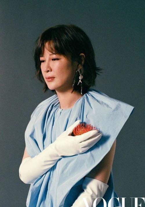  乘风破浪|《乘风破浪的姐姐》里，行头最奢华的是她