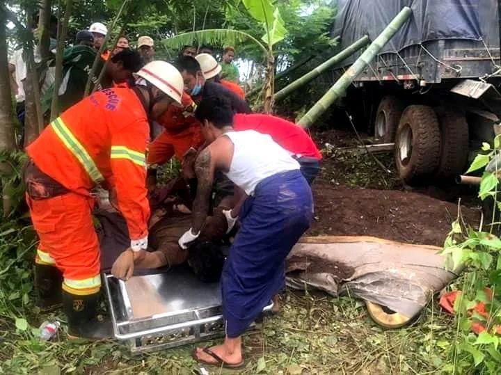  缅甸|缅甸登尼-贵概公路发生车祸，一名司机不幸死亡