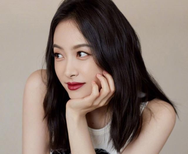  个个|有种“霸屏”叫宋茜！一口气官宣4部新剧，男主个个是男神！