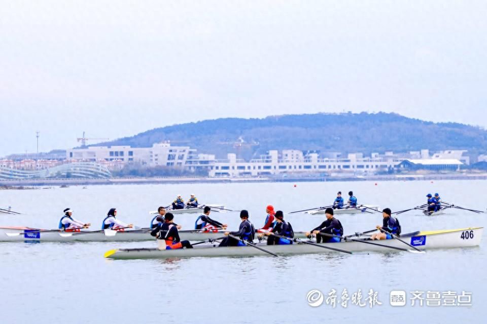 200余名运动员唐岛湾竞技！亚洲海岸赛艇大师赛在青西新区开赛