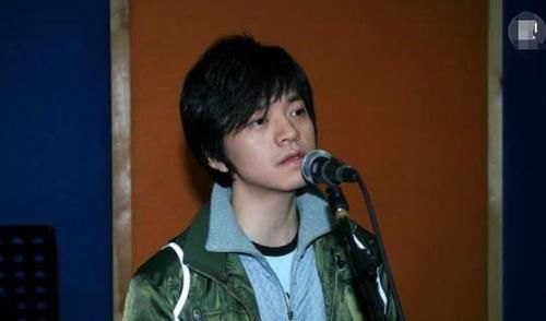  李健|他被保送进清华成学霸，却改行玩音乐，连王菲在春晚都翻唱他的歌