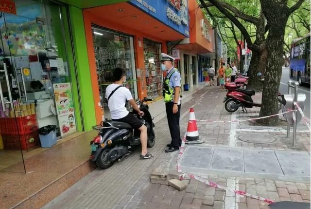 车主|电动车新规又来了，人行道骑车需处罚，车主：我们的路权呢？