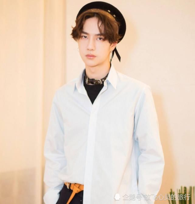  王一博|王一博和肖战的发展差距越来越大？两人的发言暴露出真实原因！