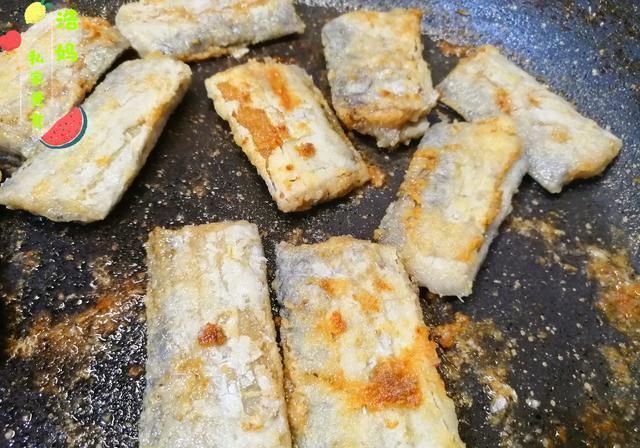  肉质|两种做法干煎带鱼，一种外壳酥脆，一种肉质紧实，哪种适合您？