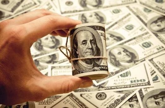  投向|美国印钞“恶果”显现，一国损失数千亿，多国目光投向中国市场！