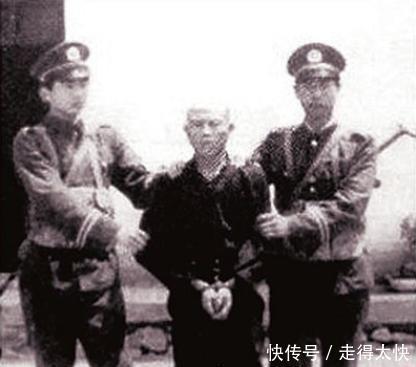 家中|一农民为了573元, 连杀48人, 尸体全藏在家中, 被抓后大喊 我是为国除害!