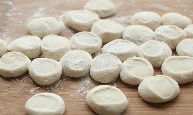  2勺|自制的美味早餐，香软柔滑，比普通水饺好吃更有滋味，特别回味