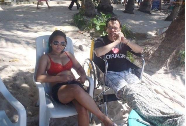 爸爸|73岁大爷迎娶高中女孩，女儿查明真相断绝关系：爸爸我看错了你