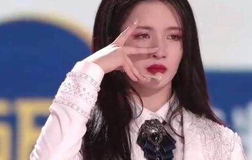 下台|创造营徐艺洋卡第八未出道令人意难平,刘些宁下台后哭到崩溃,艺些cp拆伙