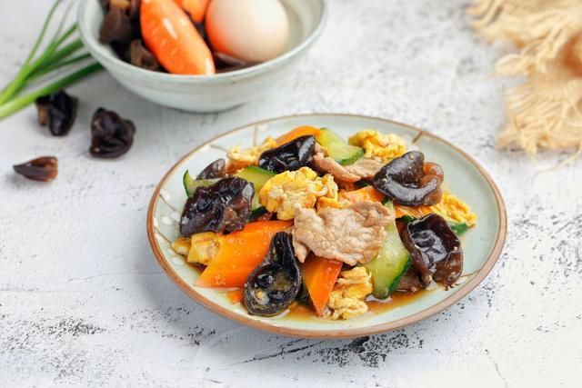 孩子|这菜是传统名菜，荤素搭配，营养丰富，孩子超爱吃