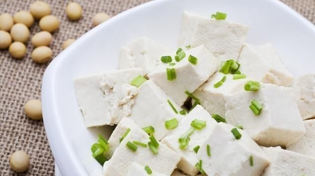 加热|鲫鱼豆腐汤熬好了,又鲜又白还美味,加热水还是凉水是重点