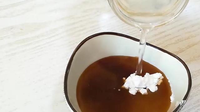  好吃|培根金针菇好吃的做法，味道鲜美还简单，吃起来比肉都香！