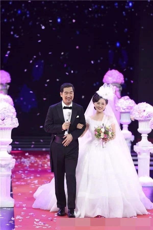  家庭|邓婕明知道和张国立结婚不能生孩子，为何还会选择张国立