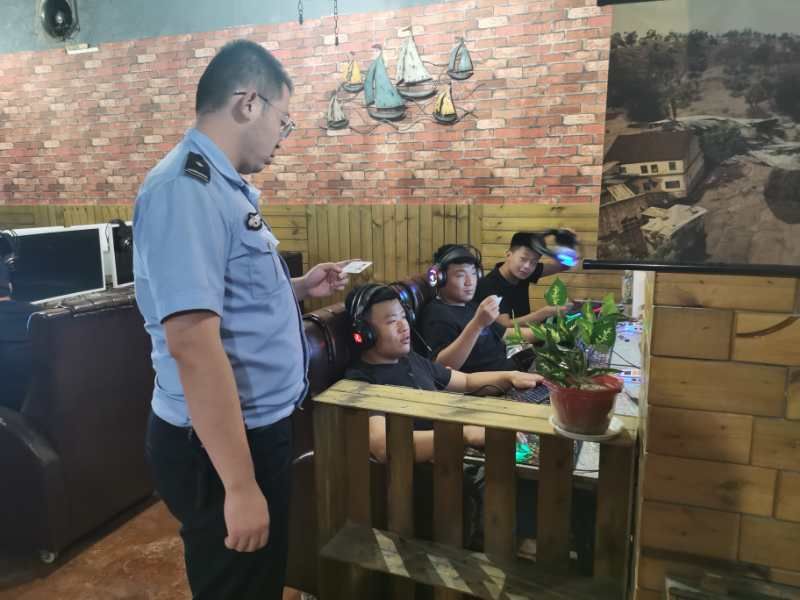 场所|白杨派出所扎实开展节前治安大清查