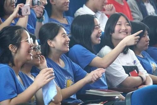 逆袭|清华学姐：别输在假期里，做好4件事，争取逆袭高考！