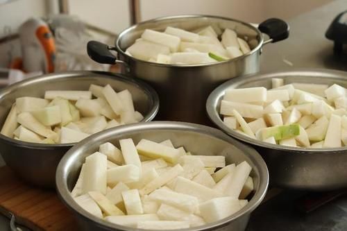  包包子都非常|这6种蔬菜晒干后，比新鲜的还好吃，冬天炖肉很香，放半年都不坏