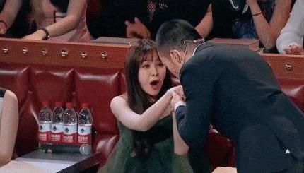 外传|为什么《武林外传》后,有人被骂滚出娱乐圈,有人依然在巅峰?